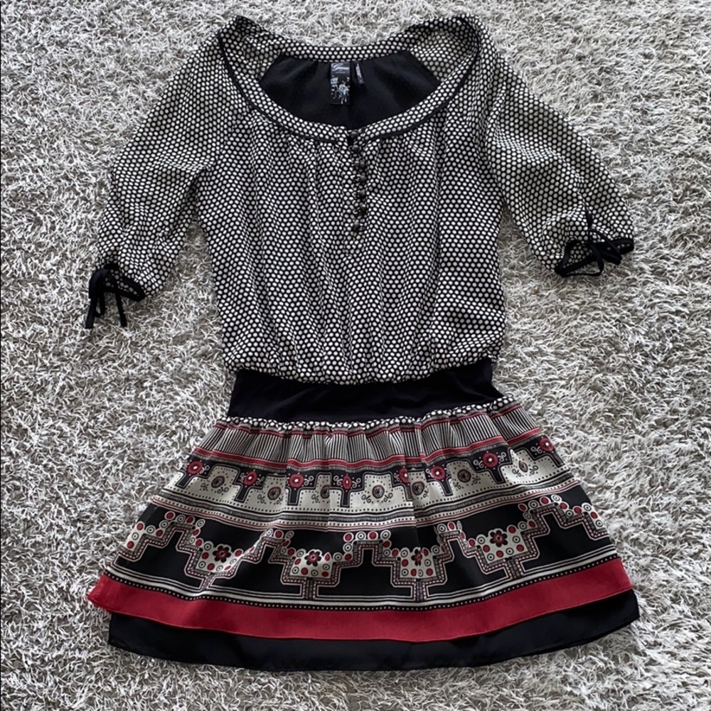 Guess Black and White Aztec Long Sleeve Dress